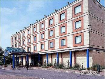 Novotel Heathrow Airport exterior