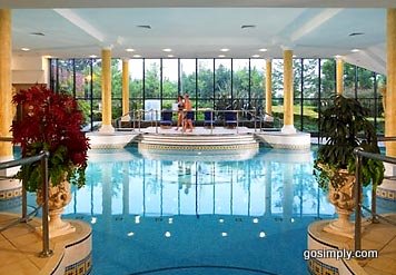 Swimming pool at the Marriott Hotel Manchester Airport