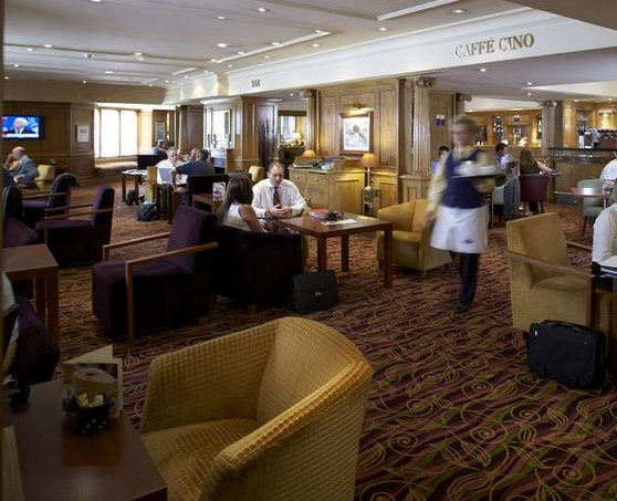 Hilton East Midlands Airport Hotel Piano Bar