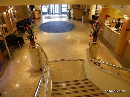Gatwick Ramada Plaza Hotel lobby