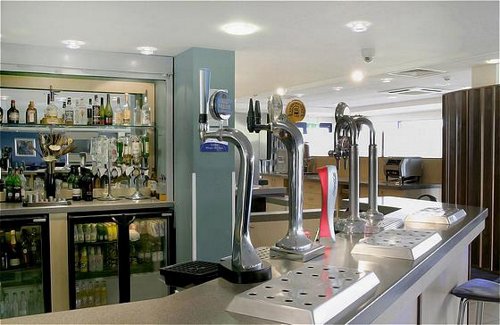 Bar at the Holiday Inn Express Cardiff Airport