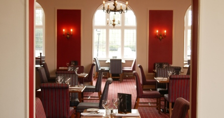 Dining area at the Ramada Parkway Hotel Leeds Airport