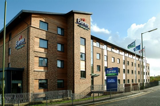 Exterior of the Holiday Inn Express Hemel Hempstead near Luton Airport