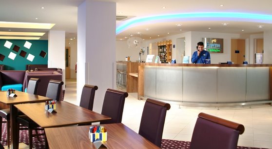 Hemel Hempstead Express by Holiday Inn reception area