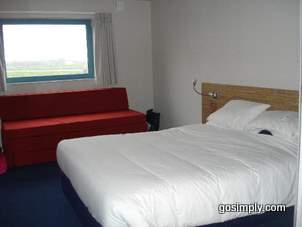 Heathrow Travelodge guest room