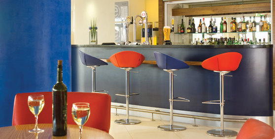 Robin Hood Airport Ramada Encore Hotel bar