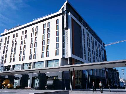 London City Airport Novotel Hotel exterior