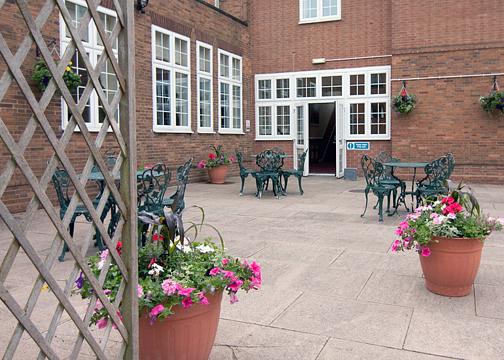 Courtyard at the Coventry Quality Hotel near Birmingham Airport