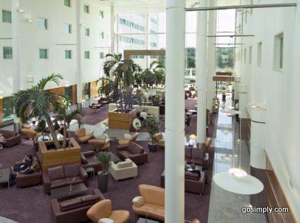 Gatwick Arora International Hotel communal area