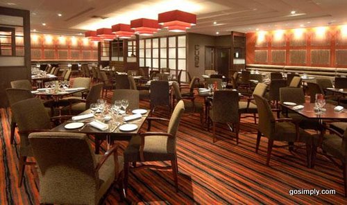 Gatwick Crowne Plaza Hotel restaurant