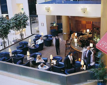 Bar at the Sofitel London Gatwick