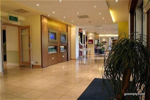 Lobby at the Holiday Inn Gatwick