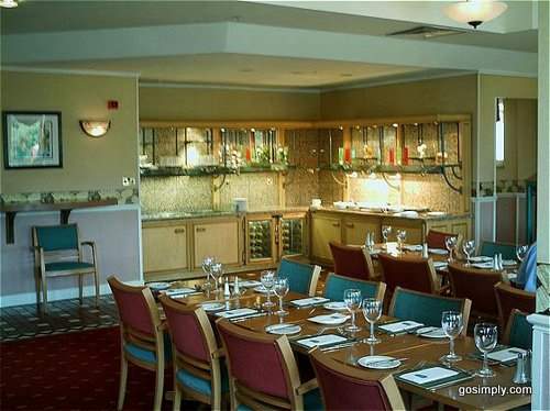 Dining room at the Heathrow Holiday Inn Slough Windsor