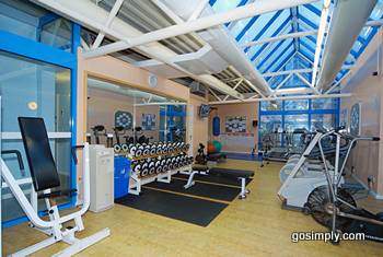 Park Inn Heathrow gymnasium