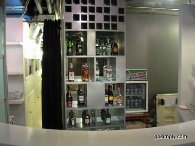 Thailand 2014: Louis' Tavern First Class CIP Lounge at Bangkok Airport  (BKK) – Efficient Asian Man