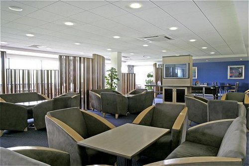 Cardiff Airport Holiday Inn Express hotel lounge