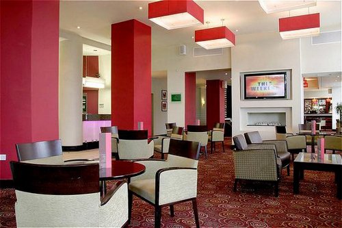 Holiday Inn Birmingham Airport bar and lounge