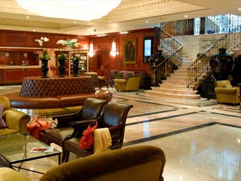 Heathrow Radisson Edwardian hotel lobby