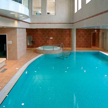 East Midlands Yew Lodge Hotel swimming pool