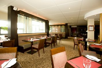 Dublin Airport Premier Inn dining room