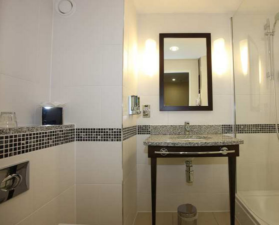 Bathroom at the Hampton by Hilton Liverpool Airport hotel