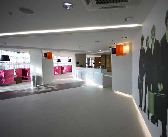 Reception area at the Liverpool Airport Hampton by Hilton