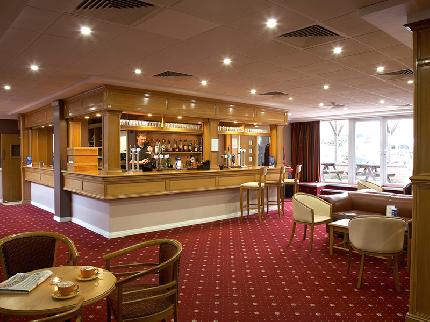 East Midlands Airport Kegworth Whitehouse Hotel bar