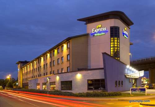 Express by Holiday Inn at Glasgow Airport exterior