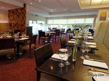 Gatwick Arora International Hotel restaurant