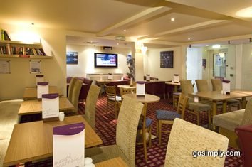 Gatwick Premier Travel Inn Central dining room