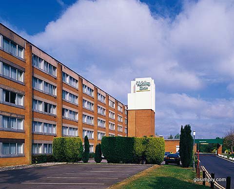 Exterior of the Holiday Inn Gatwick